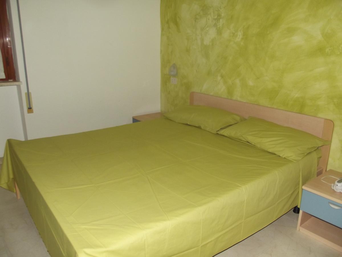 Hotel Sabbia D'Oro Pineto Buitenkant foto