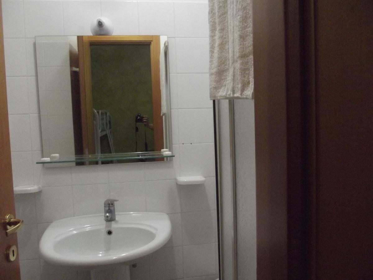 Hotel Sabbia D'Oro Pineto Buitenkant foto