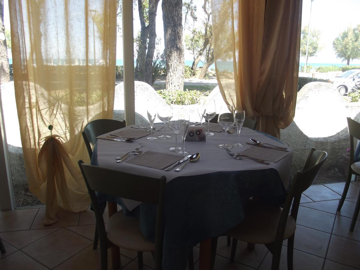 Hotel Sabbia D'Oro Pineto Buitenkant foto
